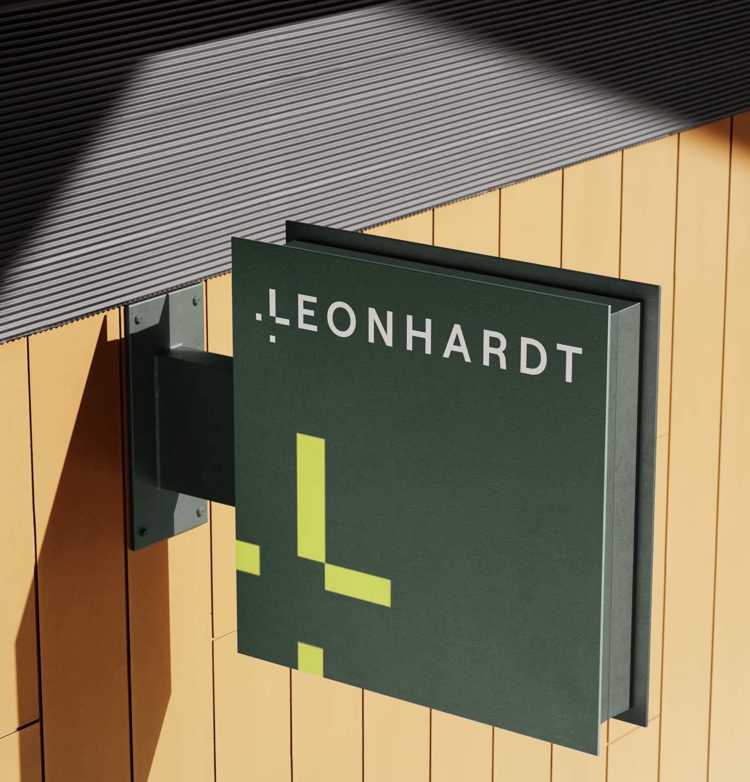 Das von reaze neu gestaltete "Leonhardt" Logo auf einem Schild mit grünem Hintergrund